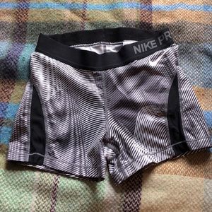 3” Nike Pros